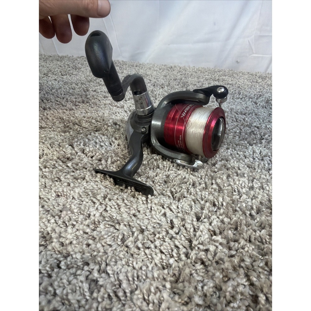 Daiwa Shock 2500-4Bl Spinning Fishing Reel 2500 Size Smooth Drag Great Shape